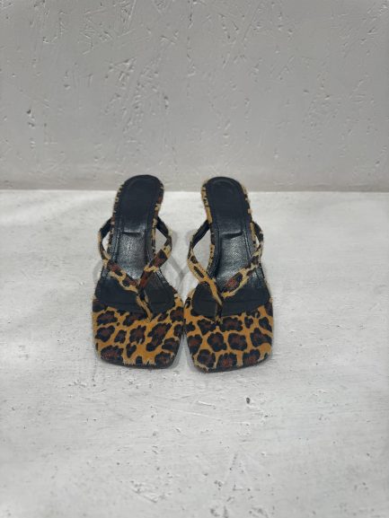 Kitten heels tiger mules