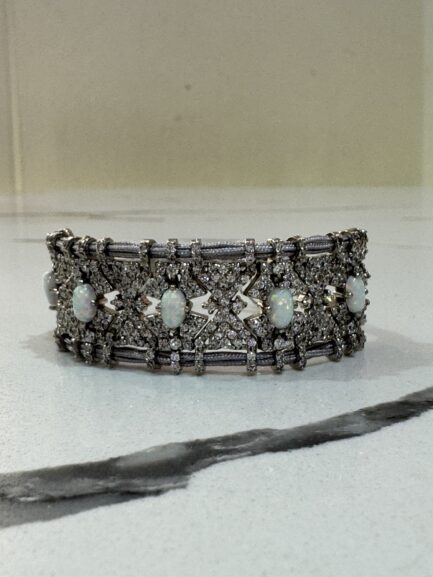 The Opal bracelet